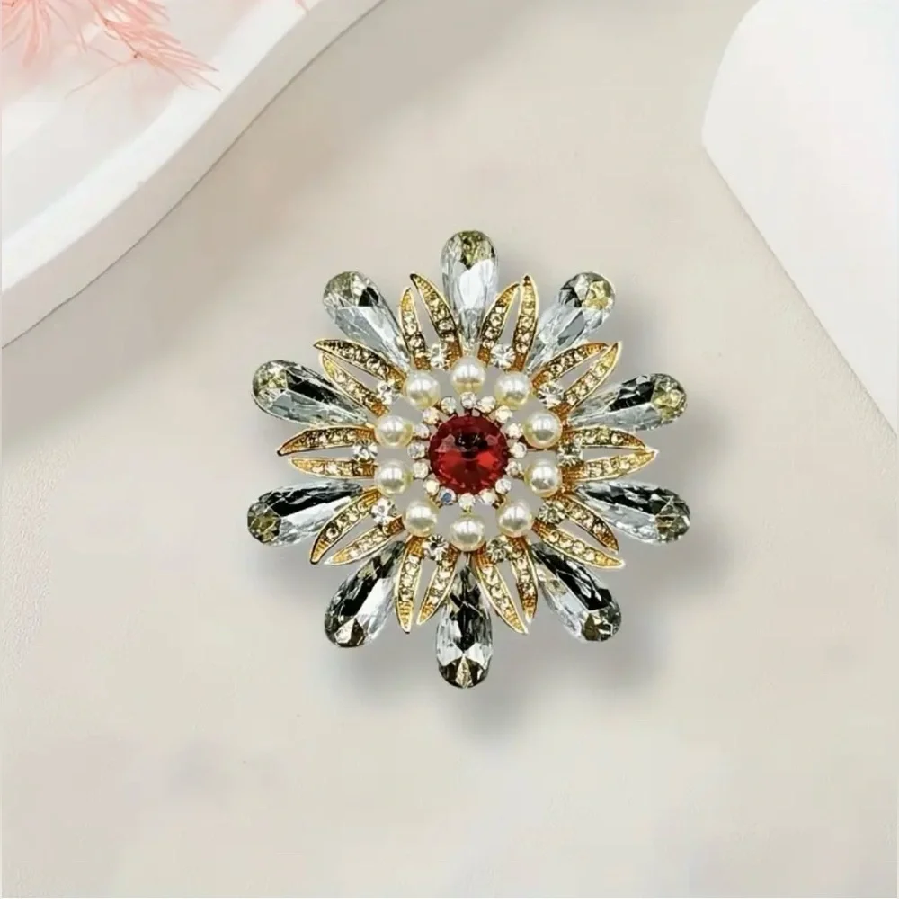 Floral Fashion Brooch Modern